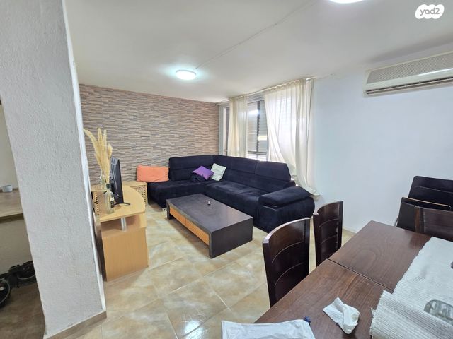 דירה, יצחק רגר, שכונה ד', באר שבע