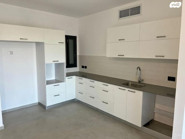 דירה, בנימין וולפוביץ' 11, מרכז דרום, רעננה