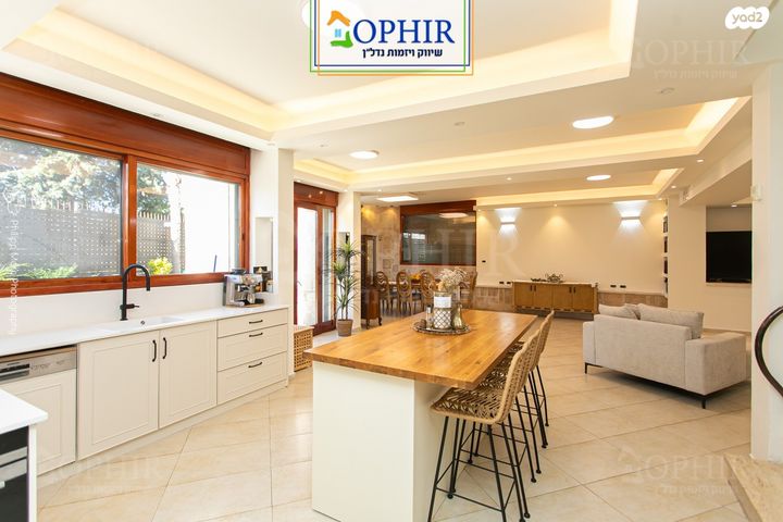 דו משפחתי, פרץ ברנשטיין 17, רמת אשכול, חיפה