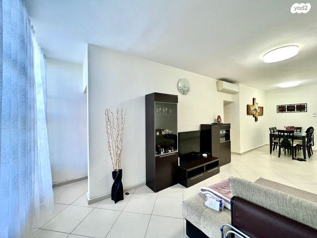 דירה, לוי אשכול 23, נאות שקד, נתניה