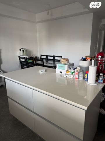 שקמים ואגמים