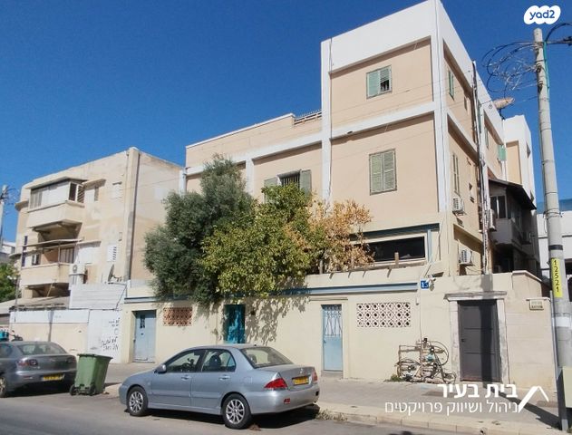 מכללת תל אביב יפו, דקר