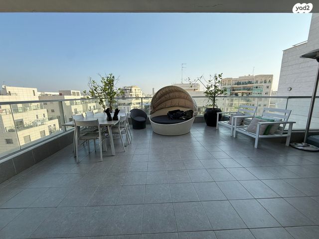 הגוש הגדול, רמת אביב החדשה, נופי ים