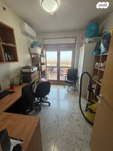 דירה, רש"י, נחלת גנים, רמת גן