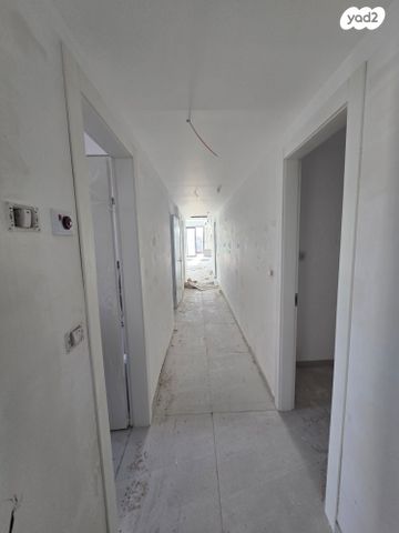 גג/ פנטהאוז, יצחק ארנסט נבנצל, מורדות ארנונה, ירושלים