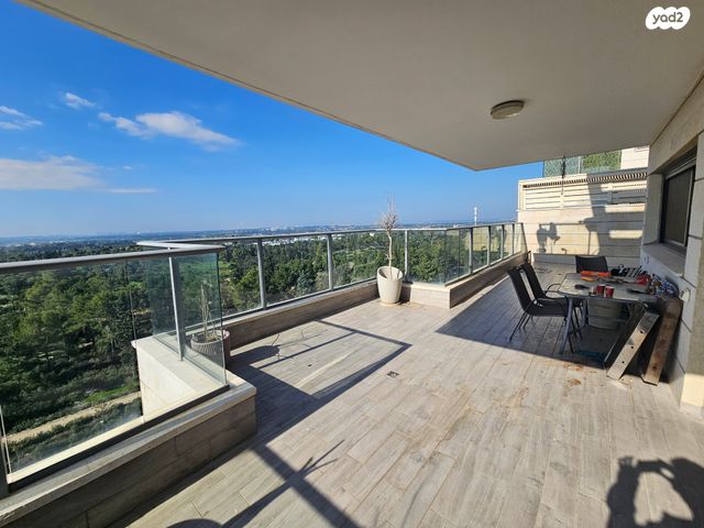 גג/ פנטהאוז, אורן 8, החורש, חריש