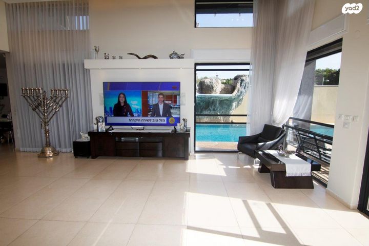 בית פרטי/ קוטג', אביב, ראש העין