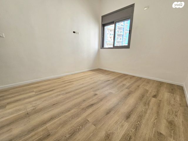 גג/ פנטהאוז, שדרות הרב לוין 5, גני מרום, רמת גן