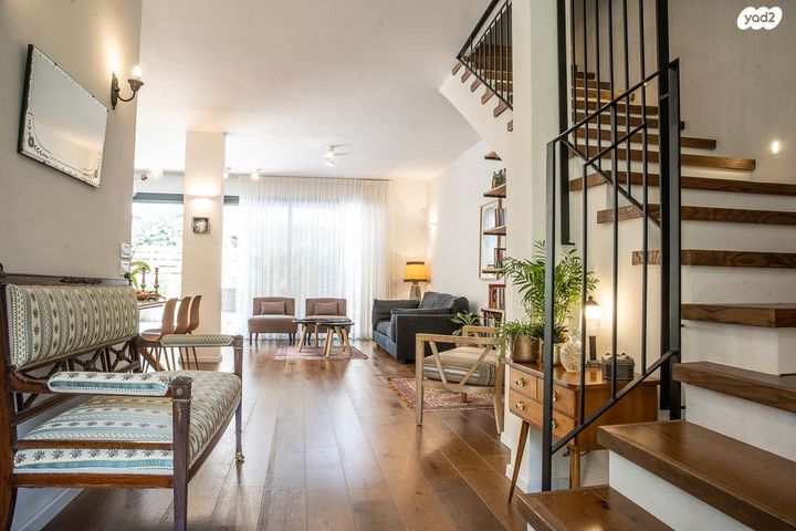 דו משפחתי, שיכוני מזרחי, כפר סבא