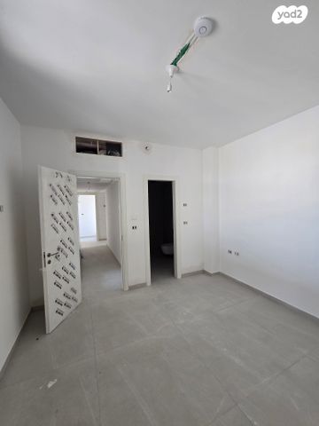 דירה, יצחק ארנסט נבנצל, מורדות ארנונה, ירושלים