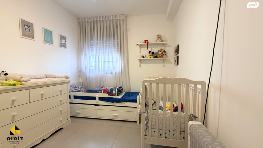 דירה, פרופ' אפרים קציר, רחובות המדע, רחובות