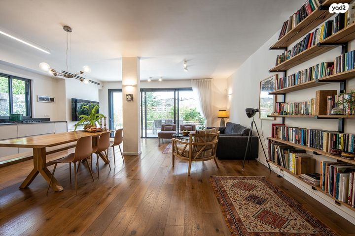 דו משפחתי, שיכוני מזרחי, כפר סבא