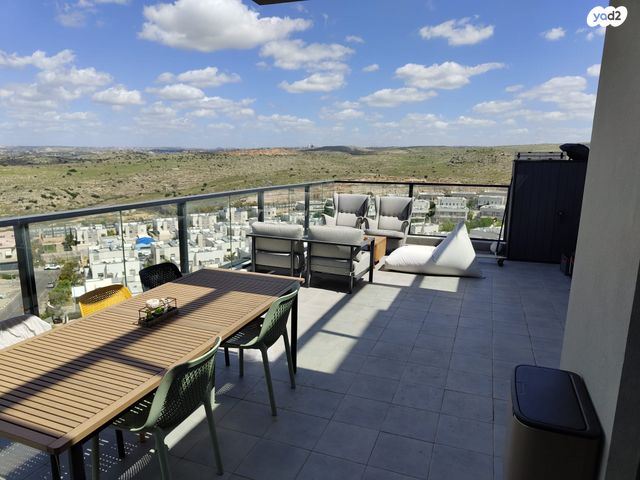 מודעת נכס, יוסי בנאי 83, פסגות אפק, ראש העין