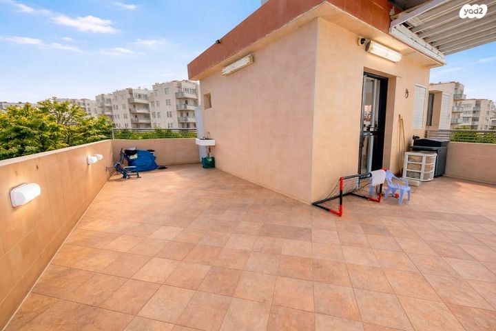 רמז, מערב ותיק