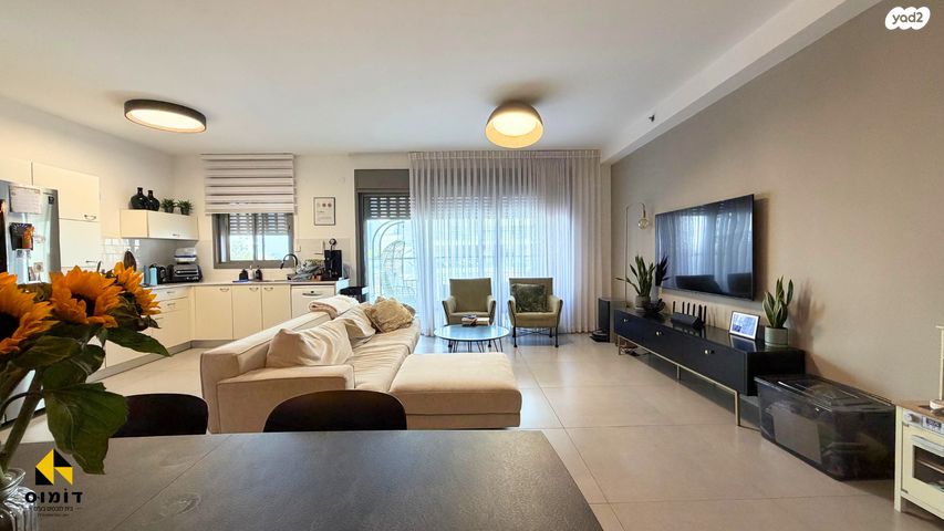 פרופ' אפרים קציר 