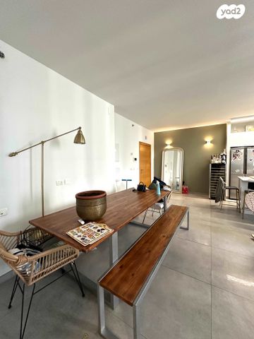 דירה, ניסים אלוני, צמרות איילון, פארק צמרת, תל אביב יפו