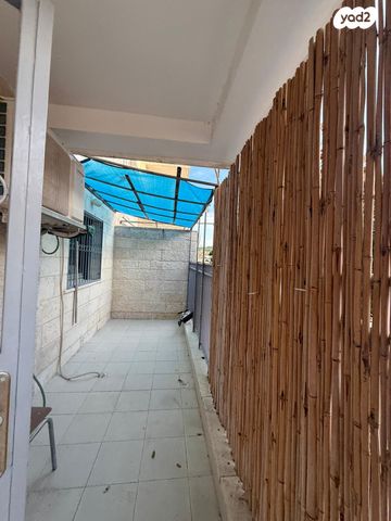 דירה, הנביא עובדיה, חזון עובדיה / רמת בית שמש ג-2, בית שמש