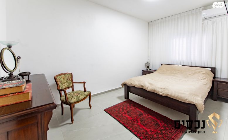 דירה, הרב שקדי 1, מחנה יהודה, פתח תקווה