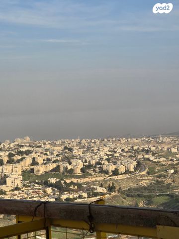 דירה, יצחק ארנסט נבנצל, מורדות ארנונה, ירושלים