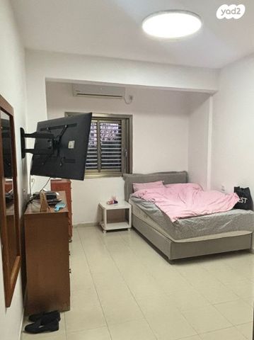 דירה, שדרות בר אילן, לב העיר, בת ים