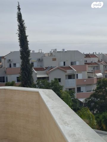 דופלקס, אהרון קציר, באר שבע