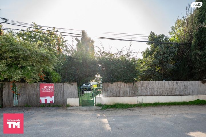 דו משפחתי, נווה אשר, פרדס חנה כרכור