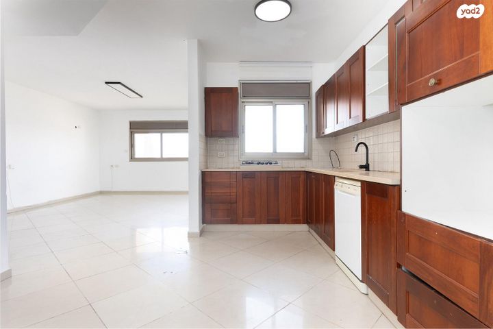 דירה, מנחם בגין, קרית רבין, חולון