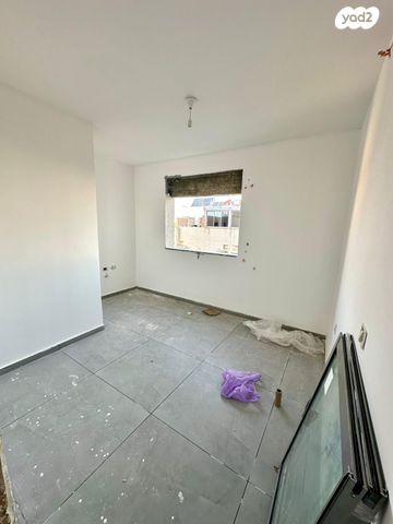 דירה, קורט טוכולסקי 9, נווה גולן, יפו ג', תל אביב יפו