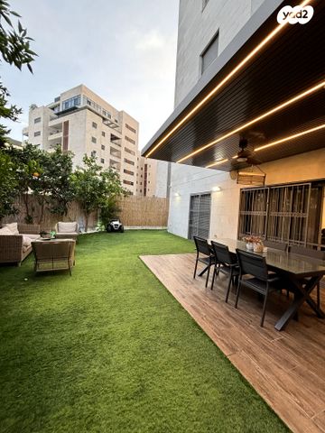 מרים ילן שטקליס 