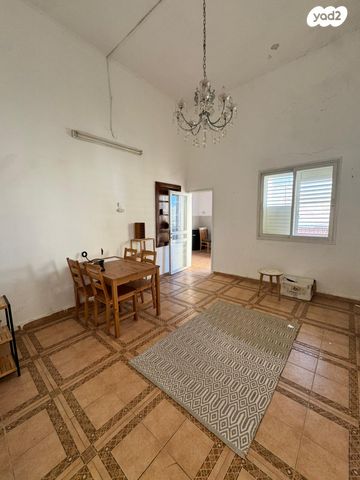 טריפלקס, הראובני 18, עג'מי, גבעת העליה, תל אביב יפו