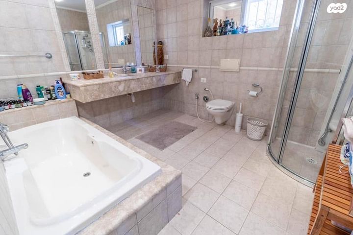 דירת גן, כרמליה, חיפה