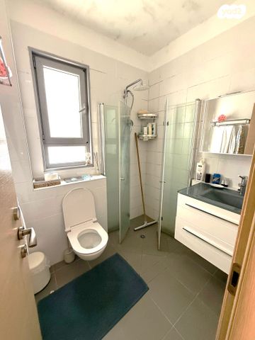 דירה, דובה ויצחק שיינפיין, כפר סבא הירוקה, כפר סבא