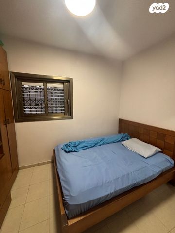 דירה, שדרות בר אילן, לב העיר, בת ים