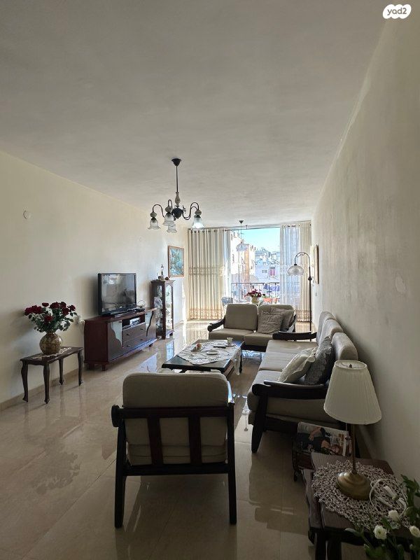 דירה, בית וגן, לב העיר, בת ים