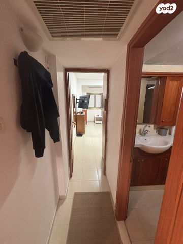 דירה, שדרות בר אילן, לב העיר, בת ים