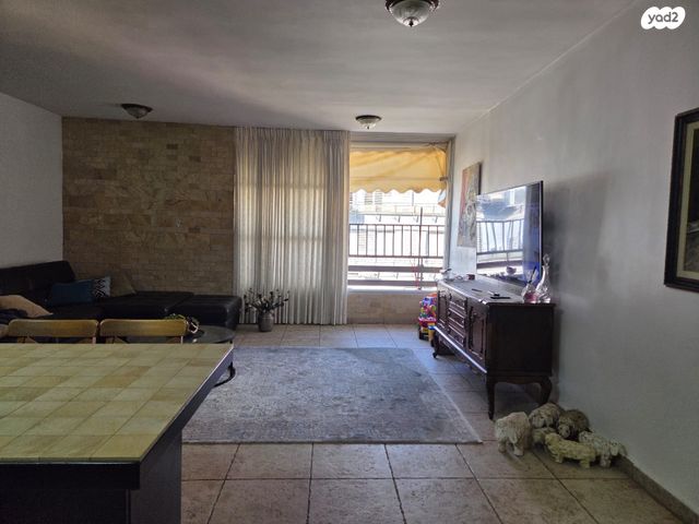 ש. בן ציון 14