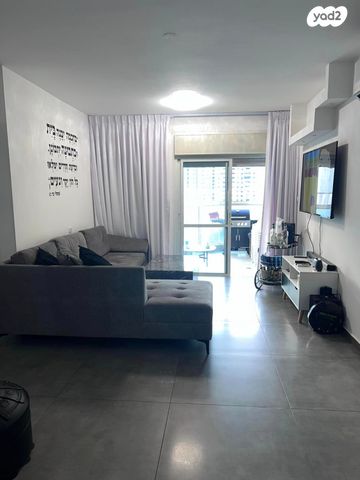 דירה, גרשון ש"ץ, נאות שמיר, רמלה