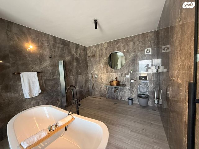 בית פרטי/ קוטג', אמנון