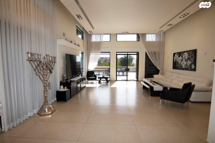 בית פרטי/ קוטג', אביב, ראש העין