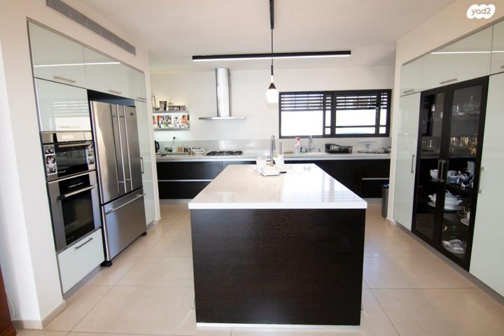 בית פרטי/ קוטג', אביב, ראש העין