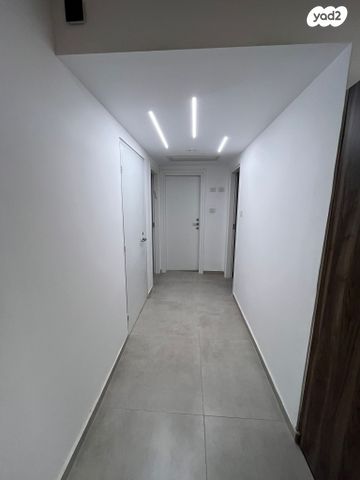 דירה, אריאל שרון, נווה שרון / שער העיר, נתיבות