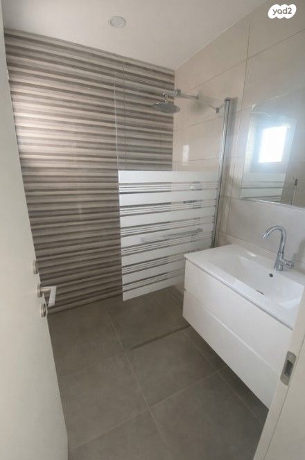 דירה, כוכבי יצחק 3, שפירא, תל אביב יפו