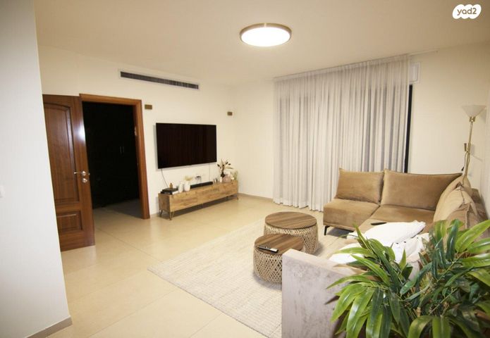 בית פרטי/ קוטג', אביב, ראש העין