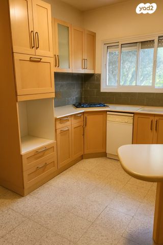 דו משפחתי, עמק דותן, כוכב יאיר / צור יגאל