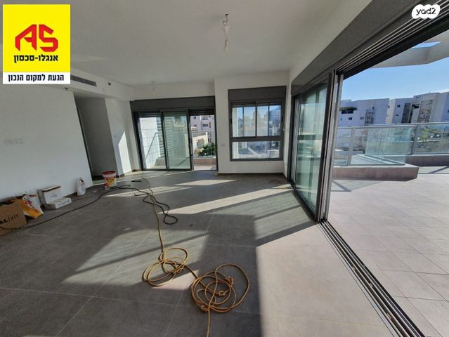 גג/ פנטהאוז, אריה לייב יפה, הרצליה הירוקה, נווה עובד, הרצליה