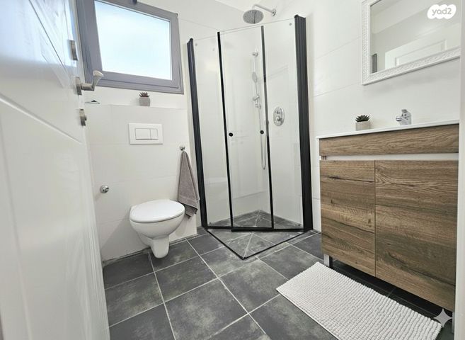 גג/ פנטהאוז, שדרות הרב לוין 5, גני מרום, רמת גן