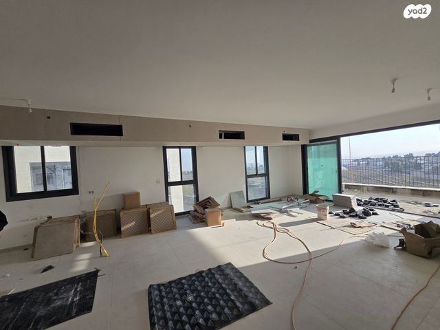 דירה, יצחק ארנסט נבנצל, מורדות ארנונה, ירושלים