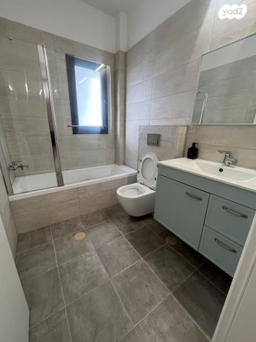 דירה, אריאל שרון, נווה שרון / שער העיר, נתיבות