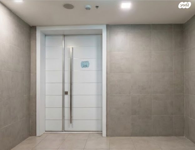 גג/ פנטהאוז, ישעיהו הנביא 22, הנביאים, מודיעין מכבים רעות