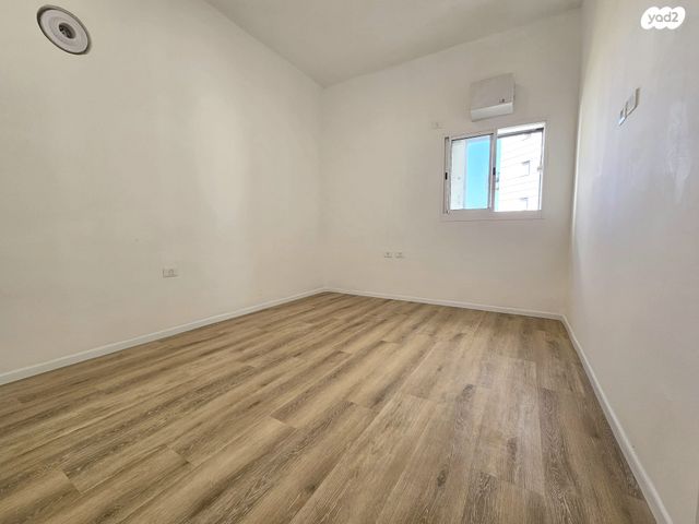 גג/ פנטהאוז, שדרות הרב לוין 5, גני מרום, רמת גן